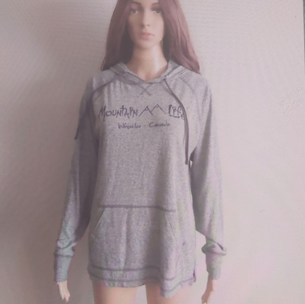 Whistler Mountain hoodie Medium gray sweatshirt